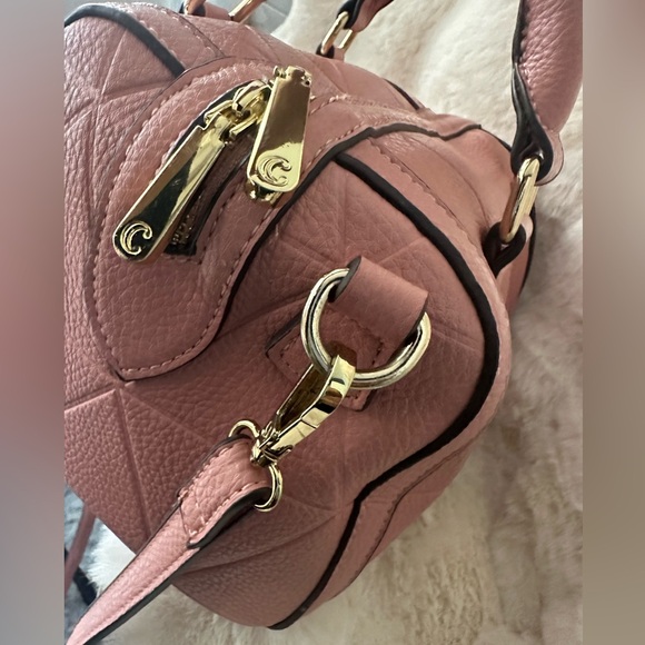 Pink Rose’ All Day Quilted Barrel Crossbody Bag - Picture 2 of 16